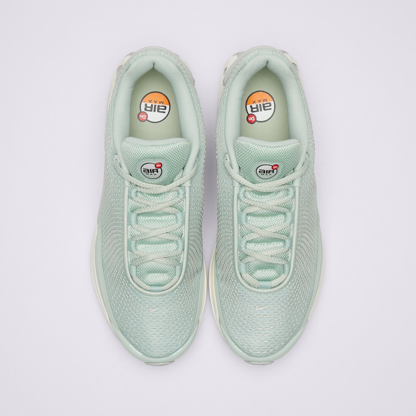 Дамски маратонки NIKE W AIR MAX DN  hj9636-001 цвят зелен