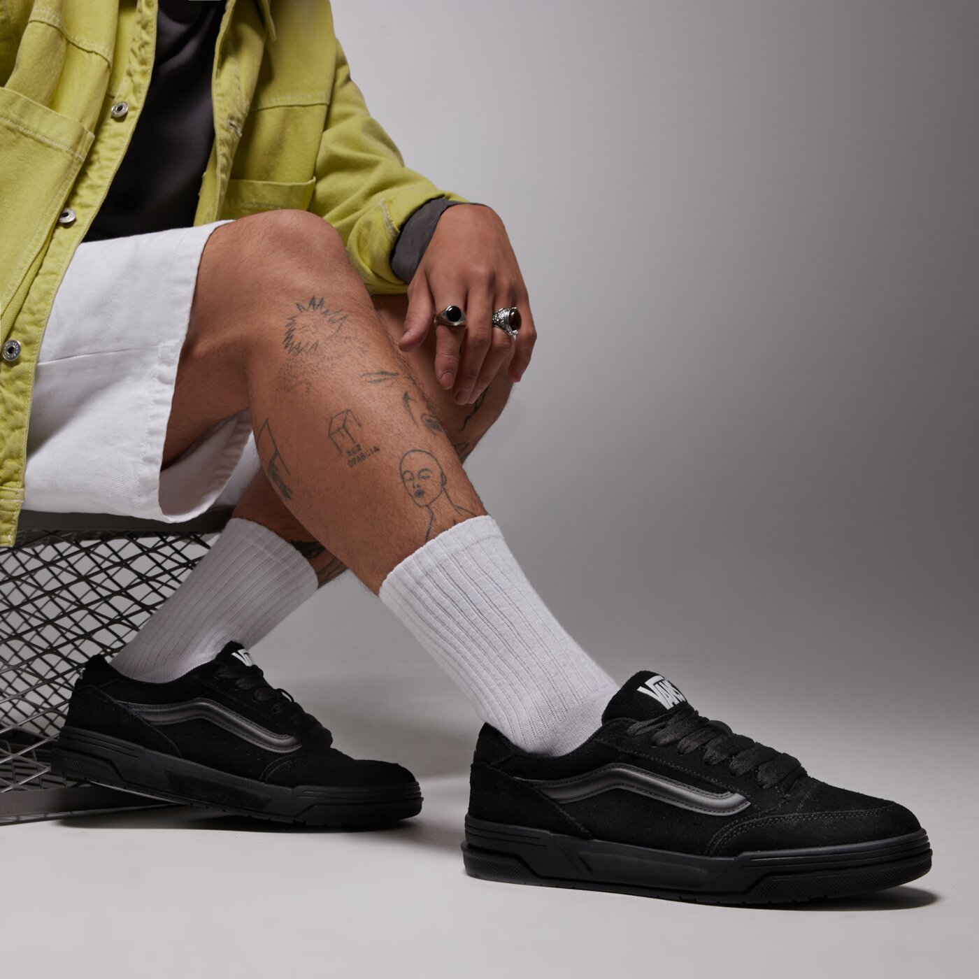 Мъжки маратонки VANS HYLANE vn000d1jbka1 цвят черен