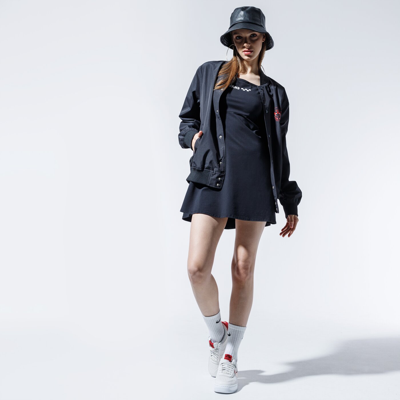 Дамски VANS РОКЛЯ MEADOWLARK SKATER АНЦУГS vn0a4dpdblk1 цвят черен