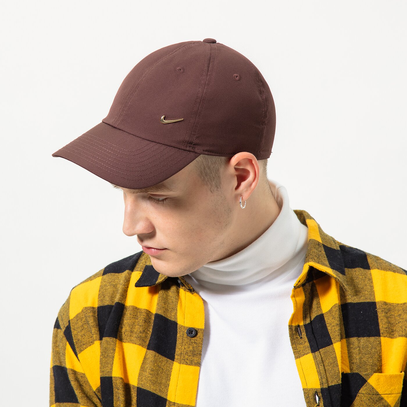 Дамска шапка с козирка NIKE ШАПКА HERITAGE 86 943092-227 цвят бордо