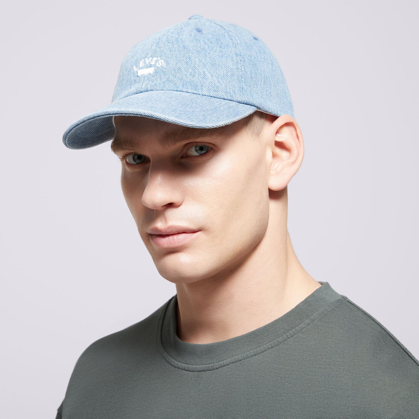 Дамска шапка с козирка LEVI'S ШАПКА LAZY GIRL LOGO CAP 000ag-0005 цвят син