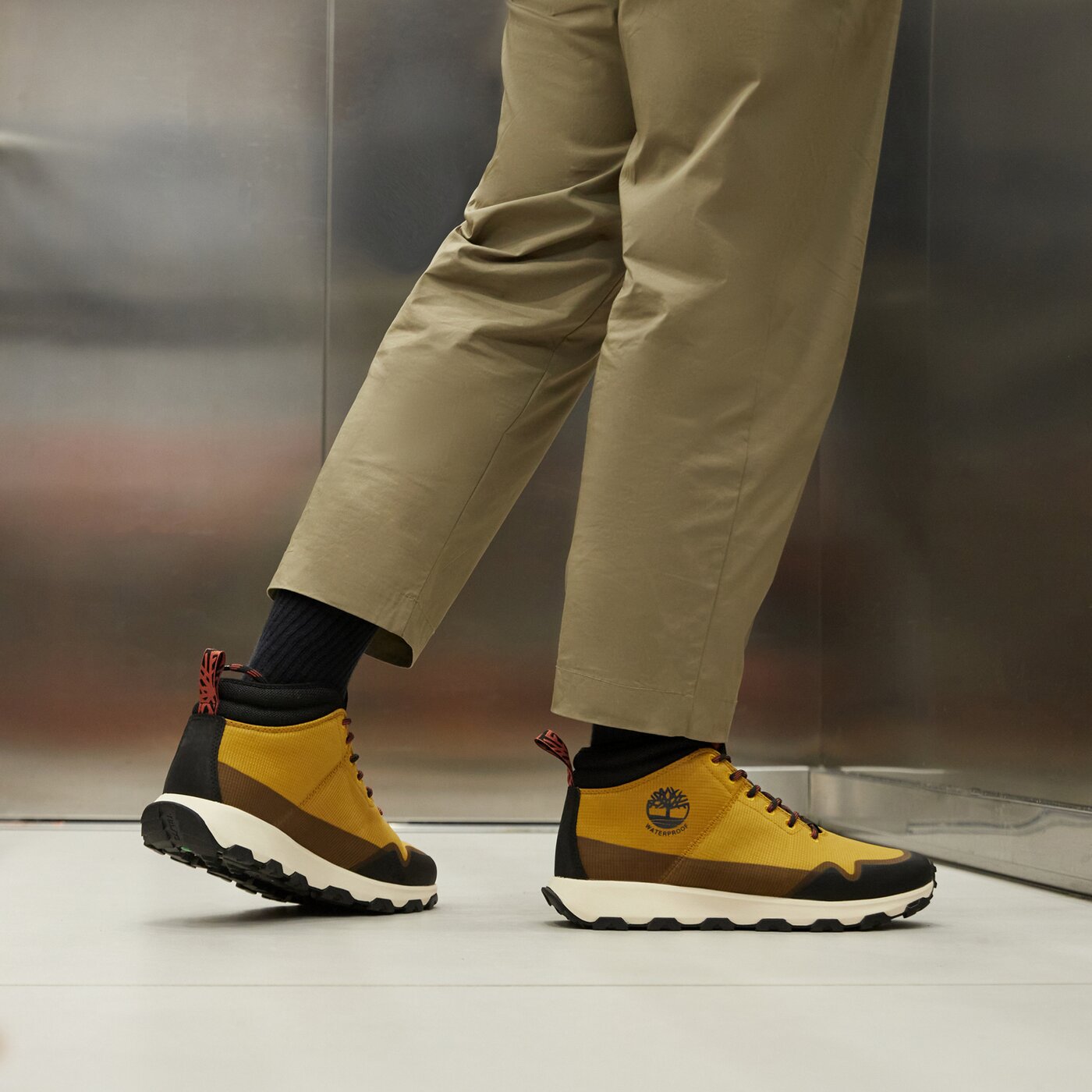 Мъжки зимни обувки TIMBERLAND WINSOR TRAIL MID FAB WP tb0a62wm2311 цвят жълт