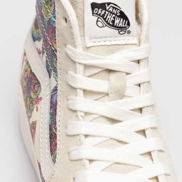 Дамски маратонки VANS UA SK8-HI TAPERED STACKFORM vn0a7q5pdjr1 цвят бял