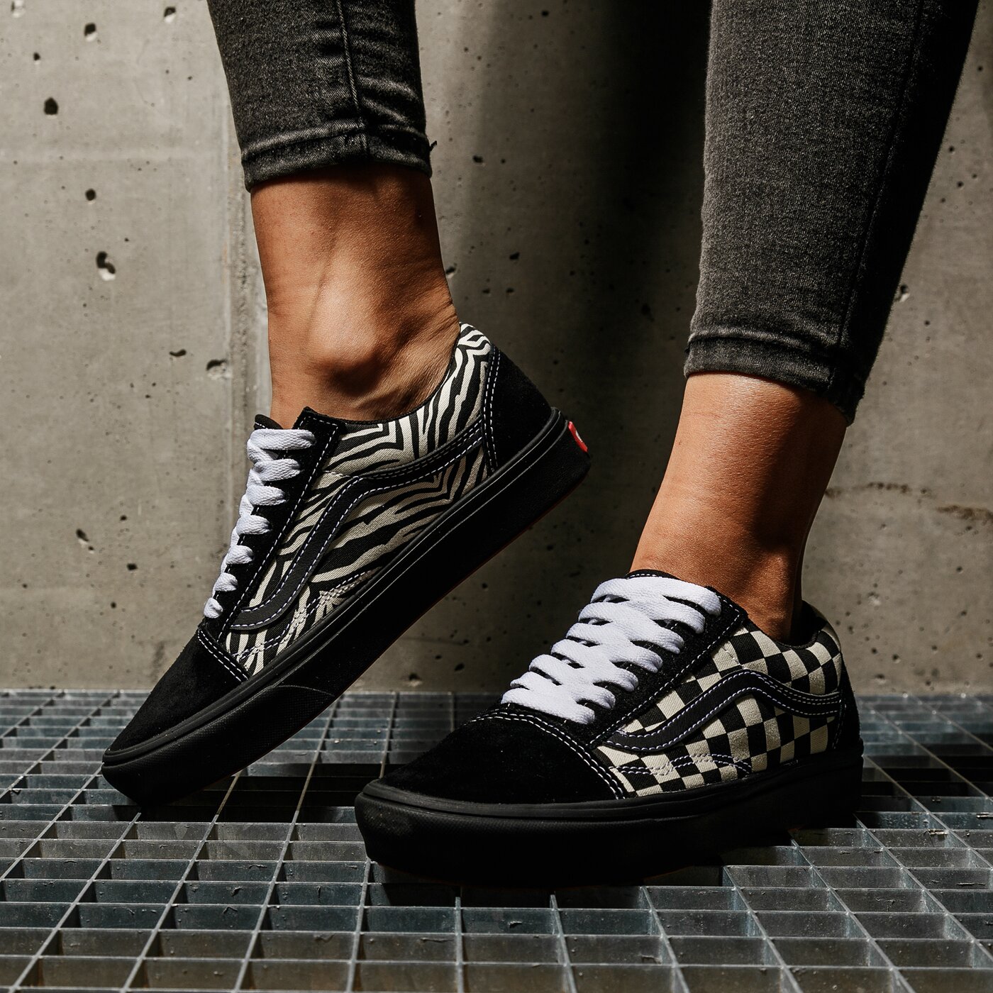 Дамски маратонки VANS UA COMFYCUSH OLD SKOOL vn0a3wma17q1 цвят черен