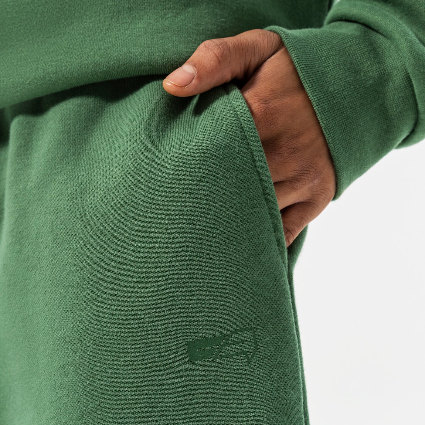 Мъжки панталони CONFRONT ПАНТАЛОНИ CONFRONT BASIC PANTS cf322spm90003 цвят зелен