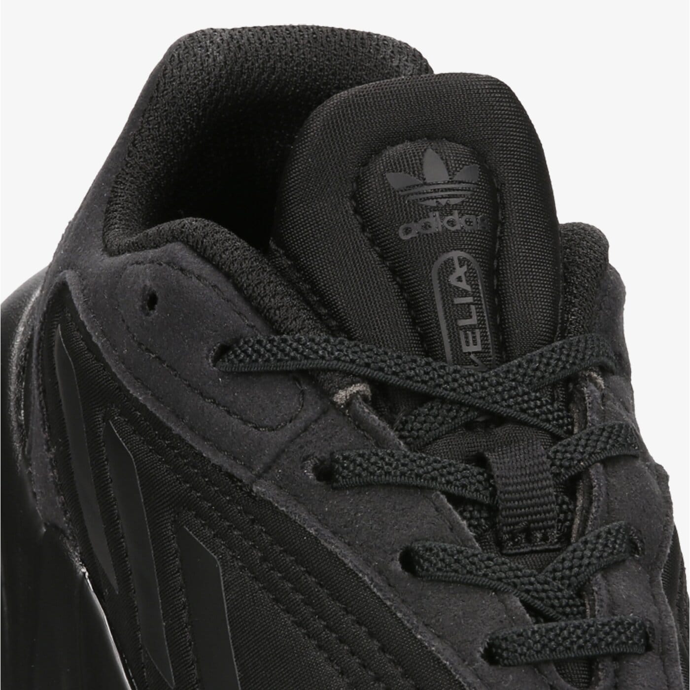 Детски маратонки ADIDAS OZELIA  h04742 цвят черен