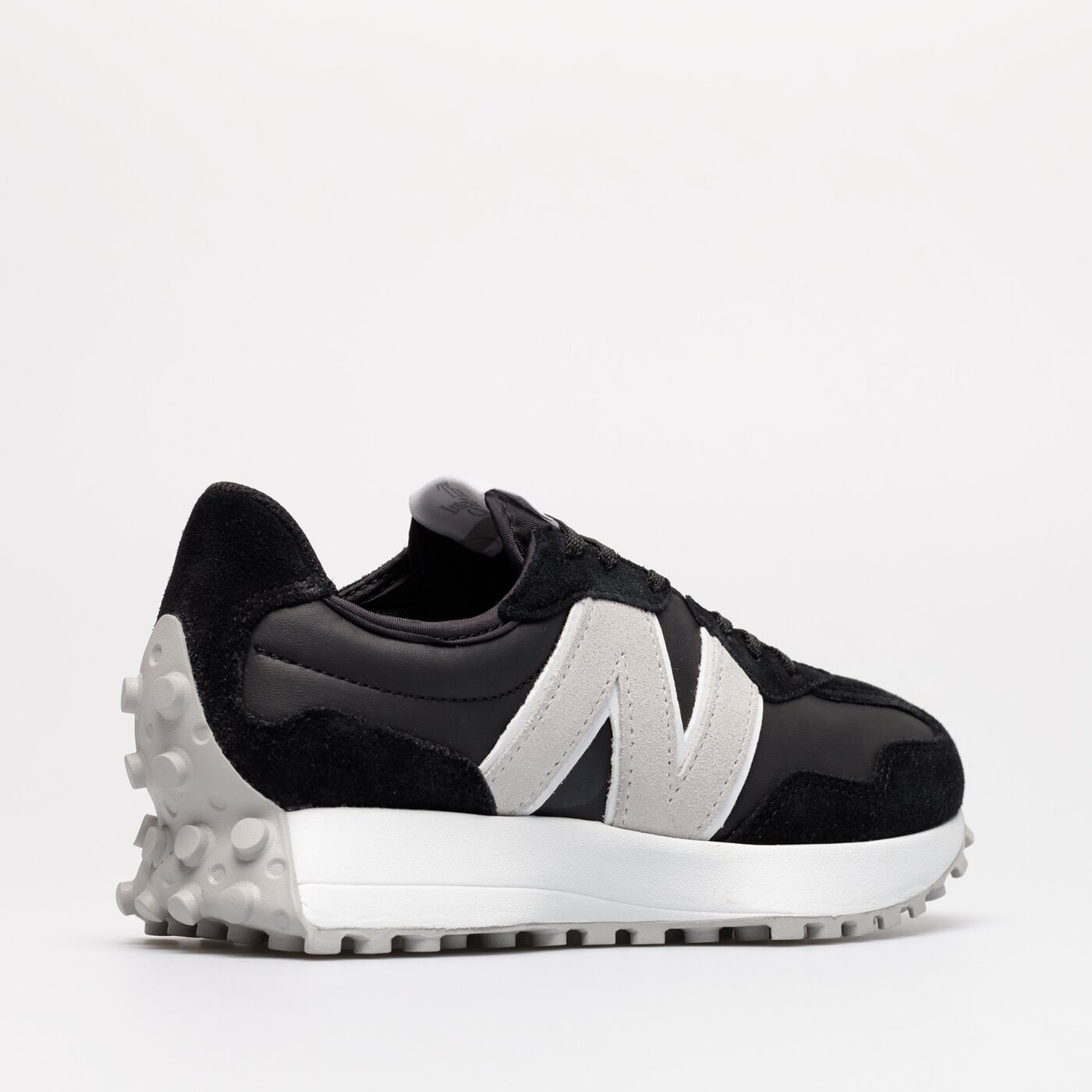 Дамски маратонки NEW BALANCE 327  ws327lw цвят черен