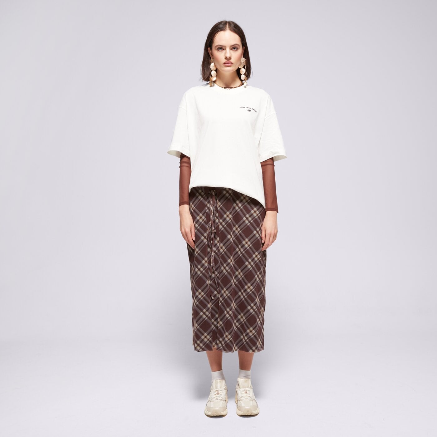 Дамска тениска NEW BALANCE ТЕНИСКА REIMAGINED OVERSIZED wt51529sst цвят кремав