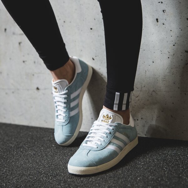 Дамски маратонки ADIDAS GAZELLE W cg6061 цвят син
