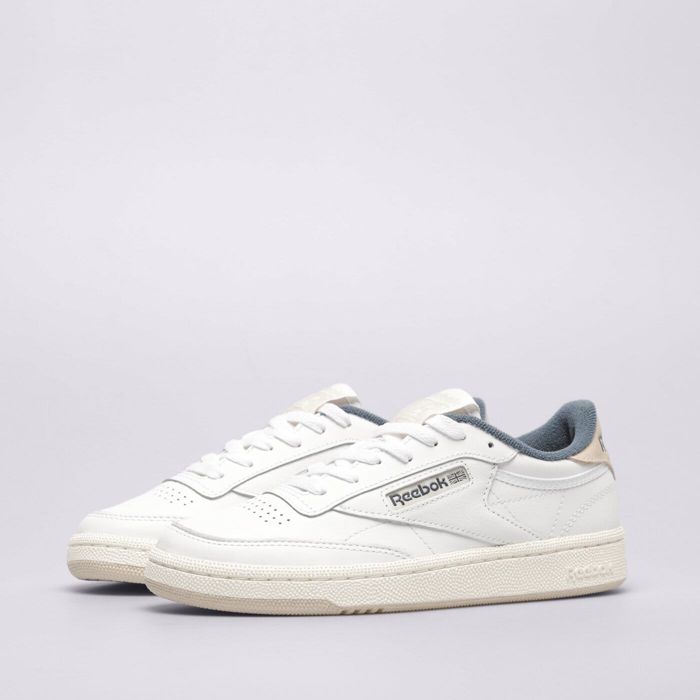 Дамски маратонки REEBOK CLUB C 85 100033086 цвят бял