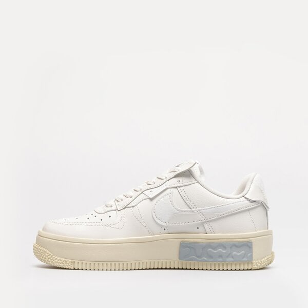 Дамски маратонки NIKE AIR FORCE 1 FONTANKA dh1290-002 цвят бял