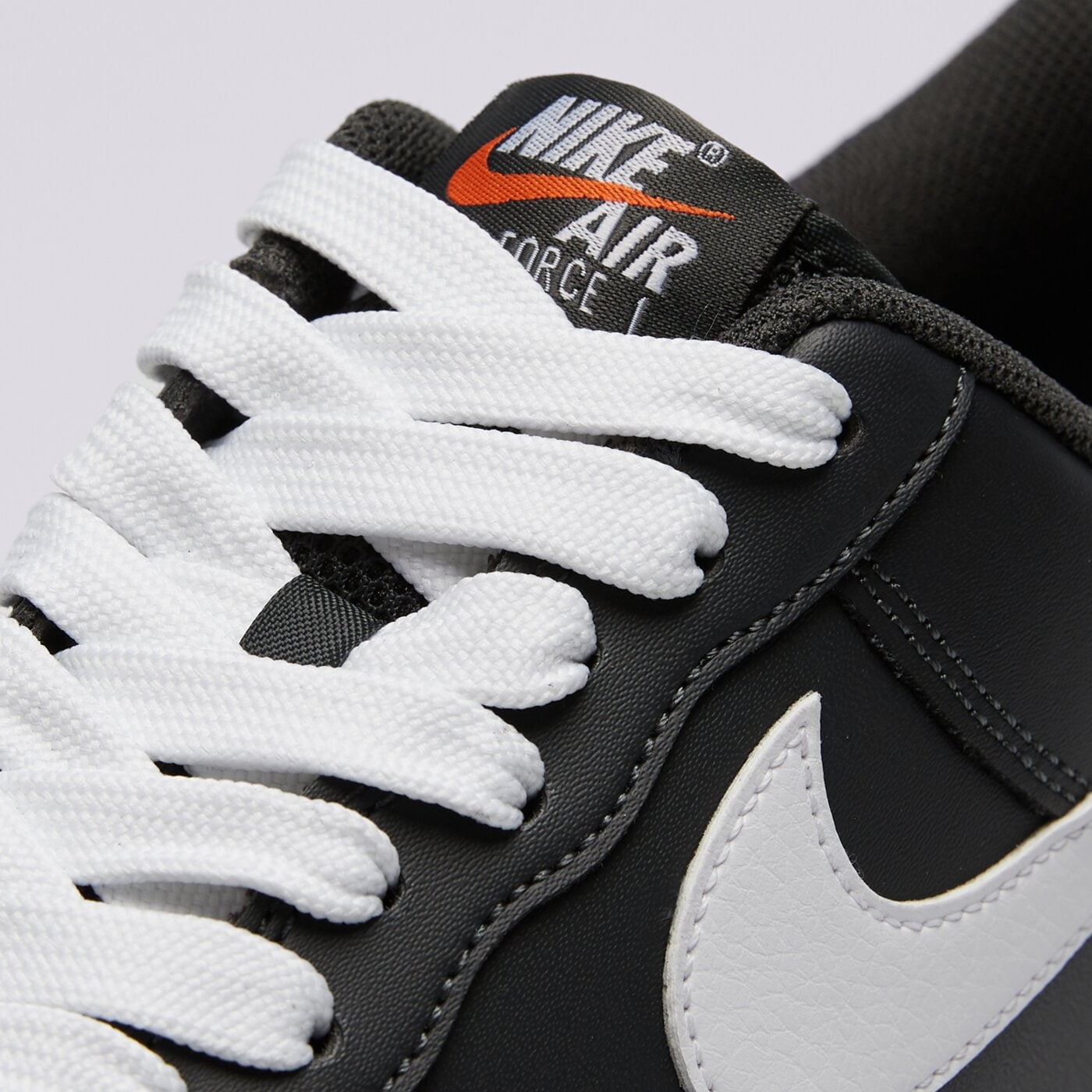 Мъжки маратонки NIKE AIR FORCE 1 '07 LV8 ii7630-001 цвят черен