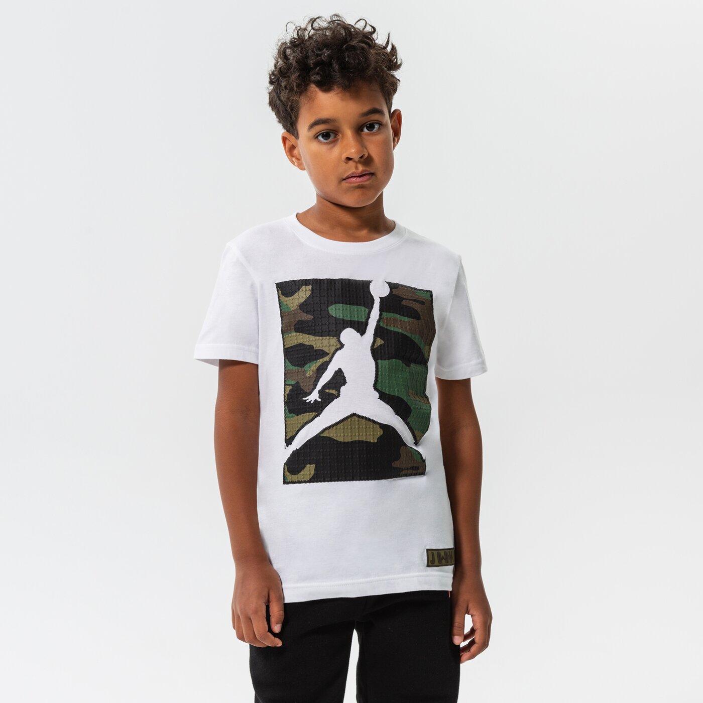 Детска тениска JORDAN ТЕНИСКА JUMPMAN STANDARD ISSUE BOY 95b838-w1x цвят бял