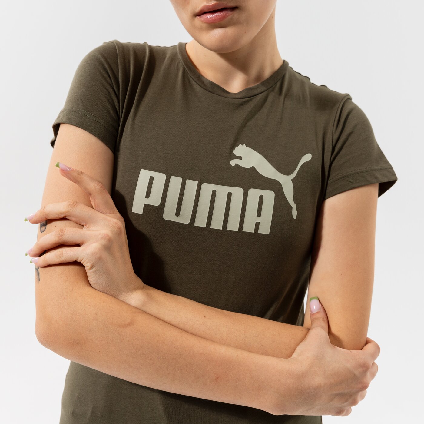 Дамска тениска PUMA ТЕНИСКА ESS LOGO TEE (S) - GRAPE LEAF 58677544 цвят каки