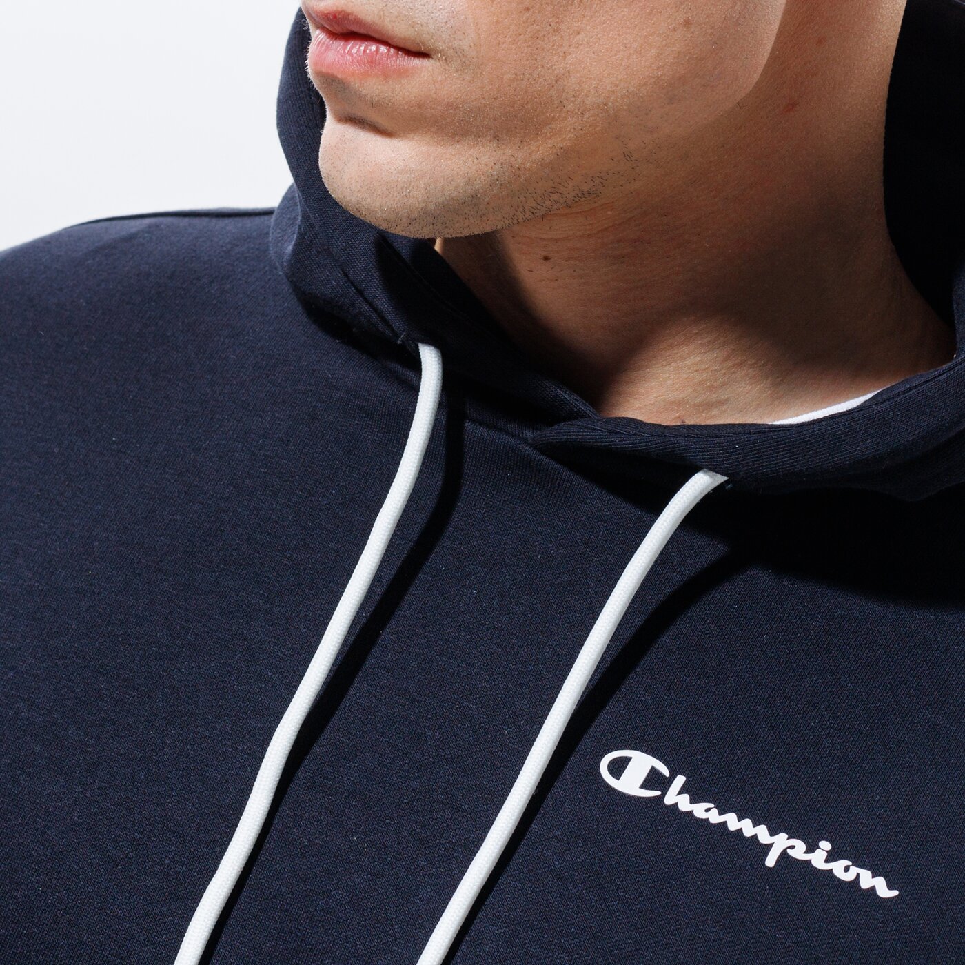 Мъжки суичър CHAMPION СУИТЧЪР С КАЧУЛКА HOODED SWEATSHIRT 214749kk001 цвят черен