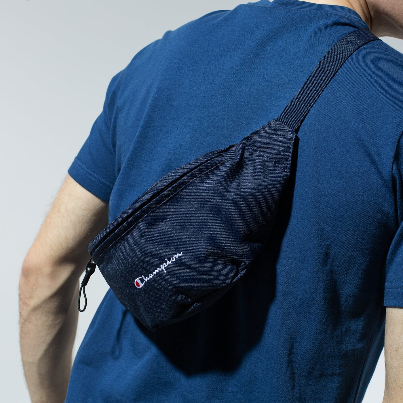 Дамска чанта за кръст CHAMPION ЧАНТА ЗА КРЪСТ BASIC BUM BAG 805148bs501 цвят тъмносин