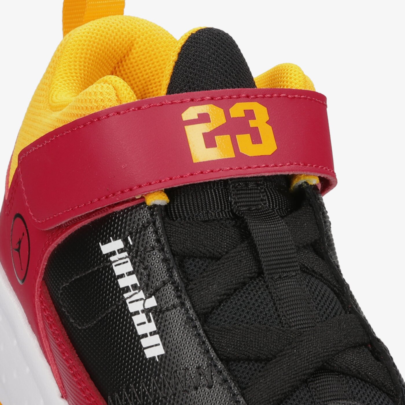 Детски маратонки JORDAN MAX AURA 3 SE dj6243-607 цвят червен