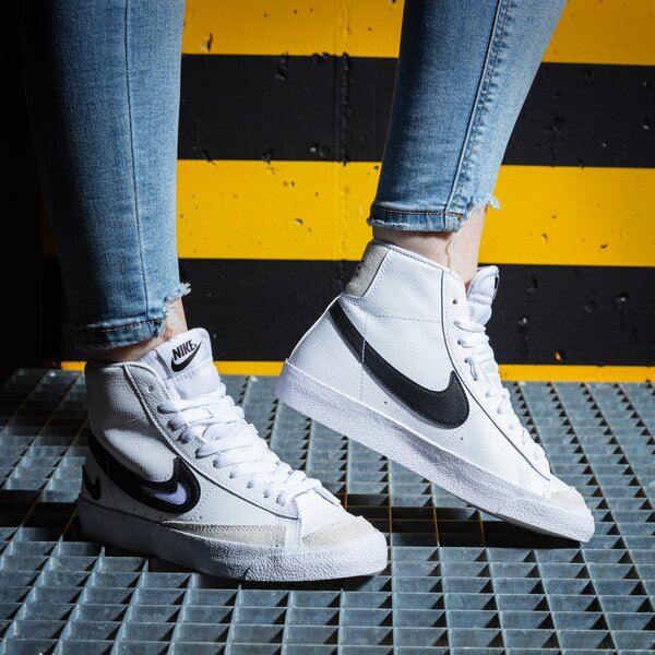 Детски маратонки NIKE BLAZER MID '77  dr7893-100 цвят бял