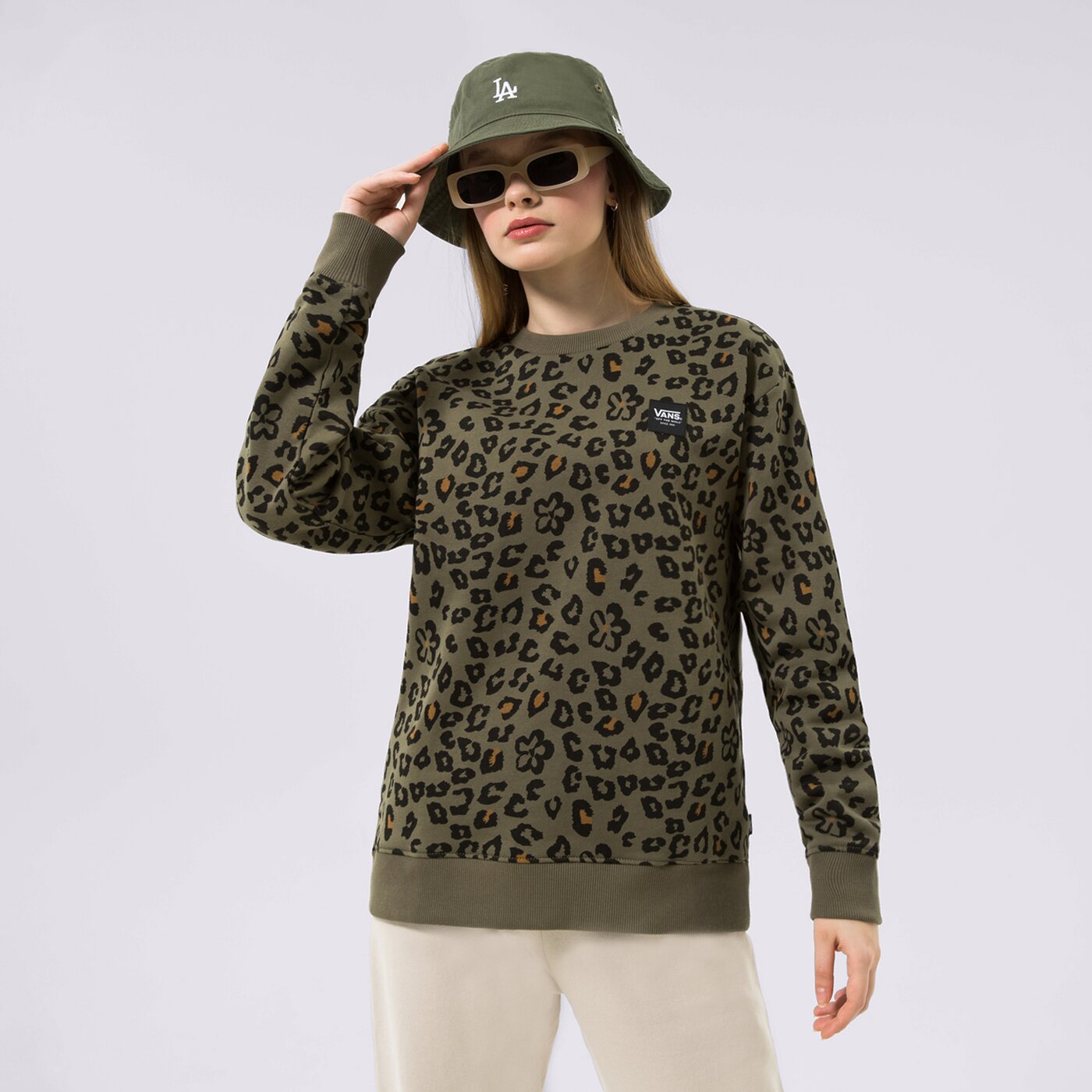 Дамски суичър VANS СУИТЧЪР FLORAL ANIMAL CREW GRAPE LEAF vn000435kcz1 цвят многоцветен