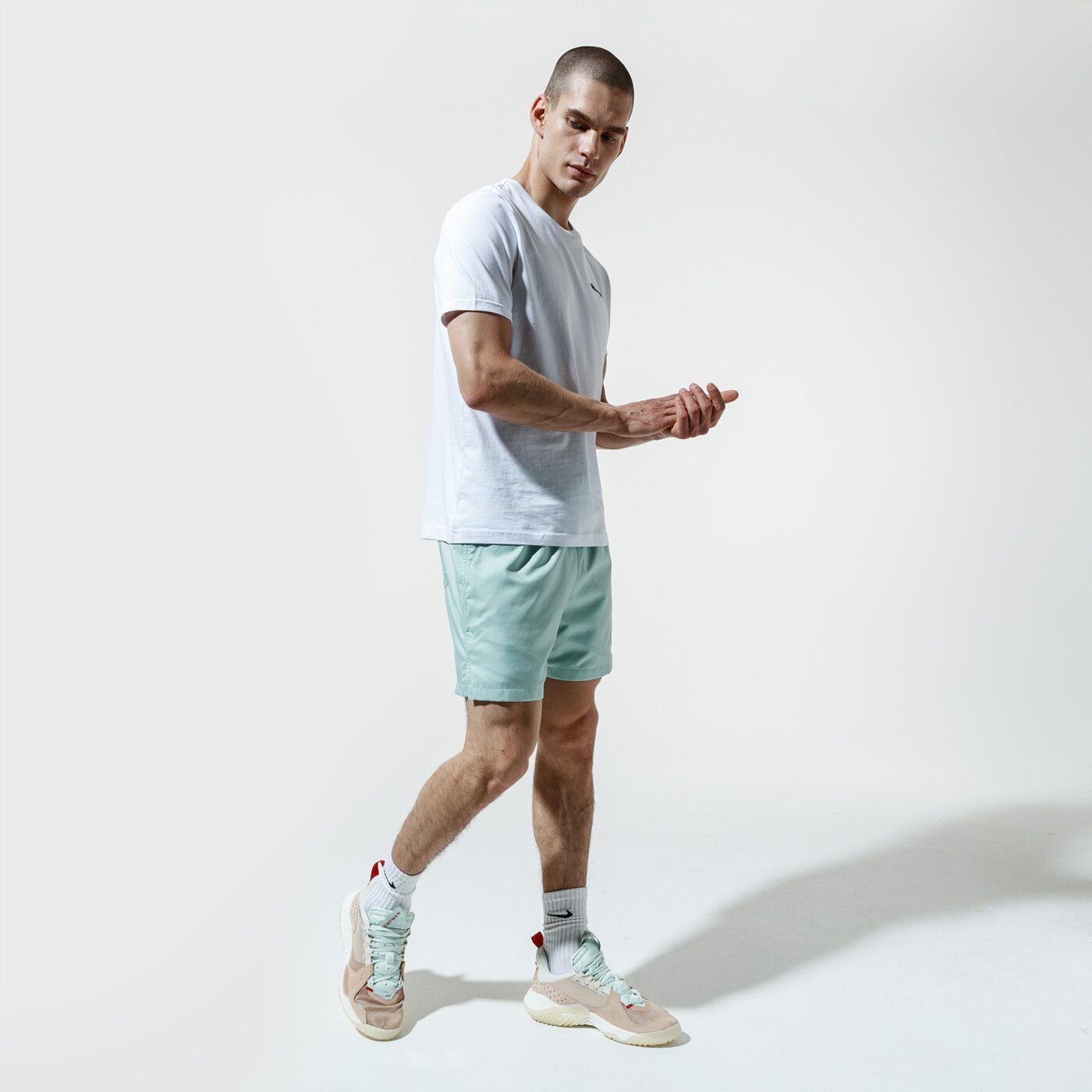 Мъжки къси панталони NIKE ШОРТИ SPORTSWEAR ar2382-321 цвят зелен