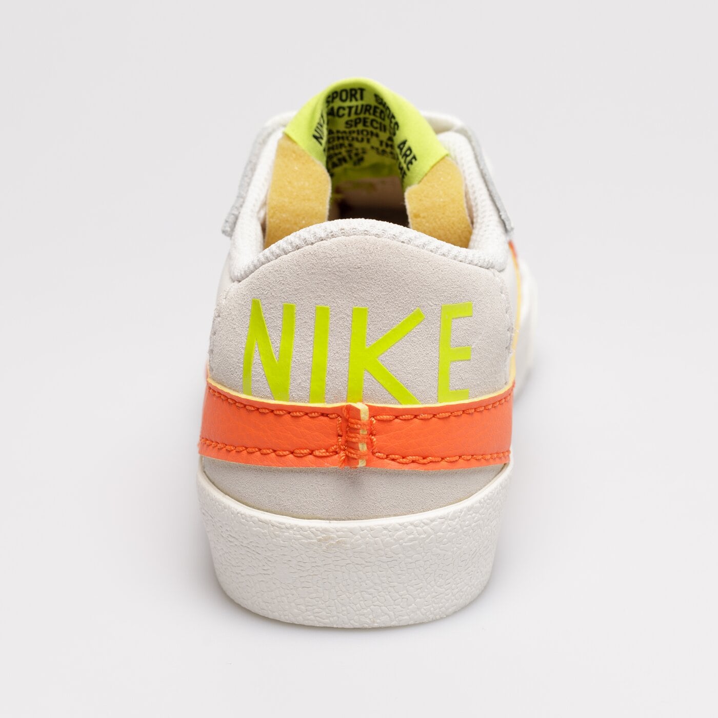 Дамски маратонки NIKE W BLAZER LOW '77 JUMBO dq1470-103 цвят бял