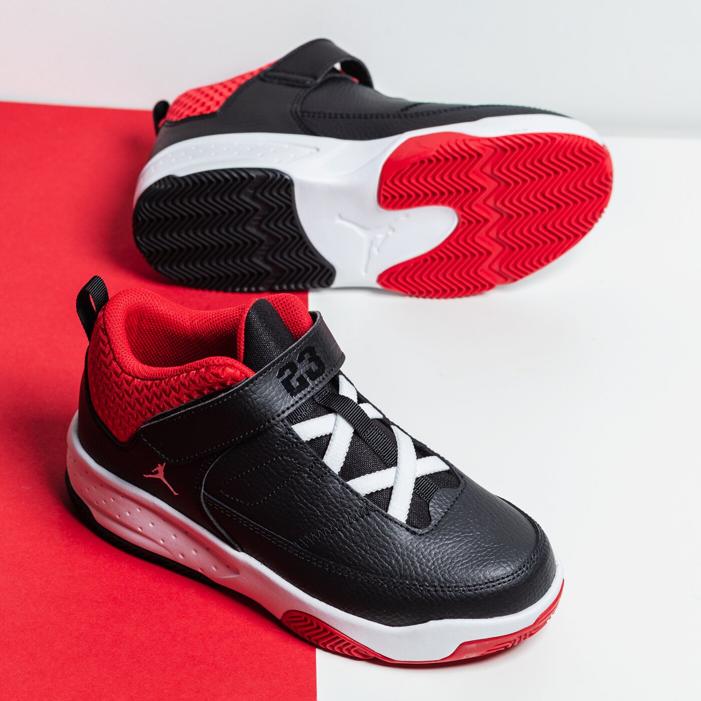 Детски маратонки JORDAN AURA  da8022-006 цвят черен