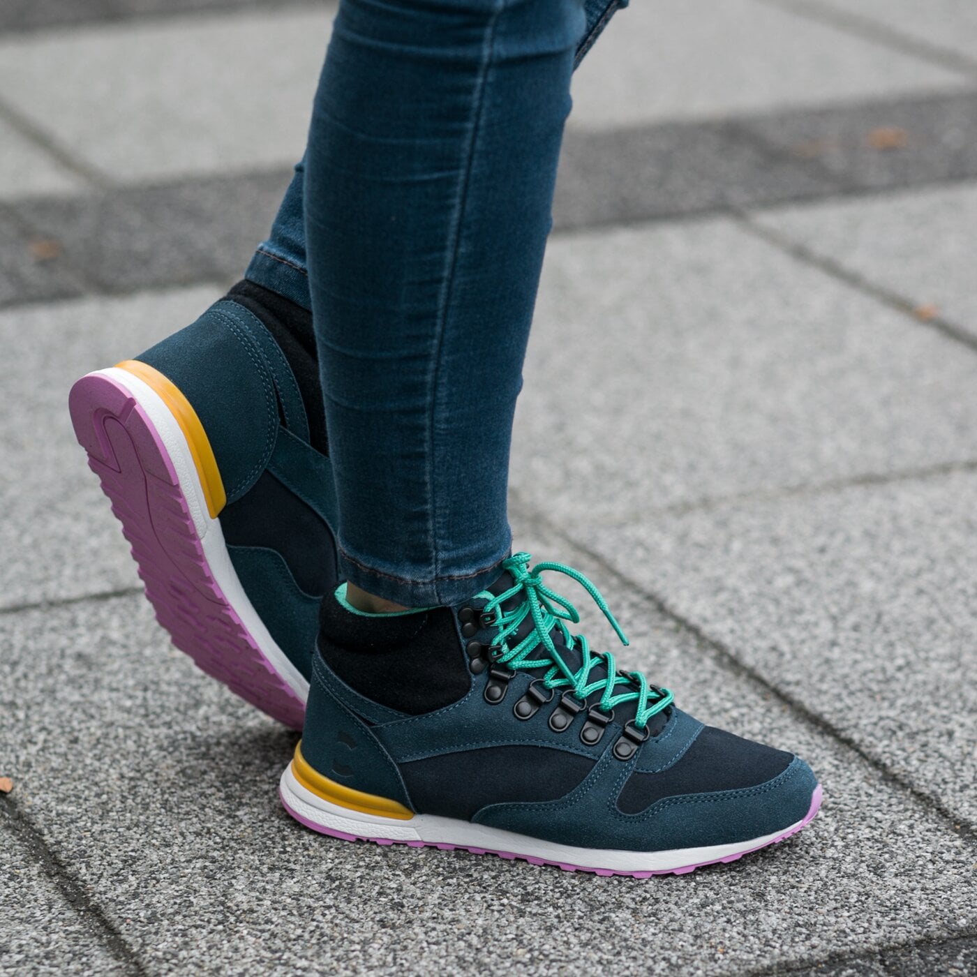 Дамски маратонки CONFRONT RUNNING MIDI cfwwo216002 цвят тъмносин