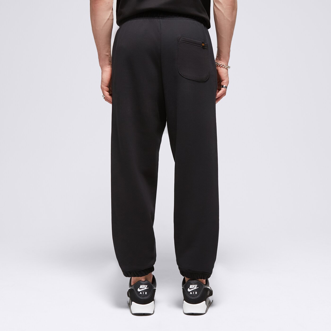 Мъжки панталони ALPHA INDUSTRIES ПАНТАЛОНИ ALPHA ESSENTIALS RL JOGGER 14636403 цвят черен