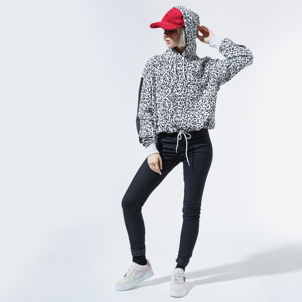 Дамски суичър PUMA СУИТЧЪР С КАЧУЛКА CLASSICS CROPPED HOODY AOP 59874999 цвят черен