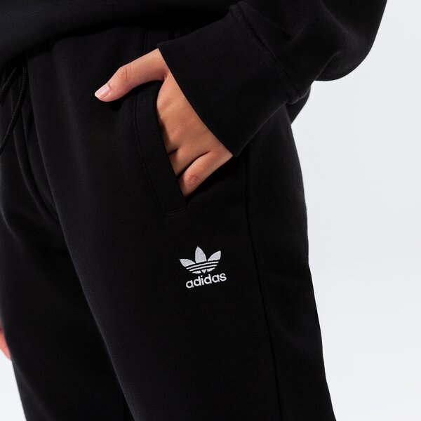 Дамски панталони ADIDAS ПАНТАЛОНИ TRACK PANT hm1837 цвят черен