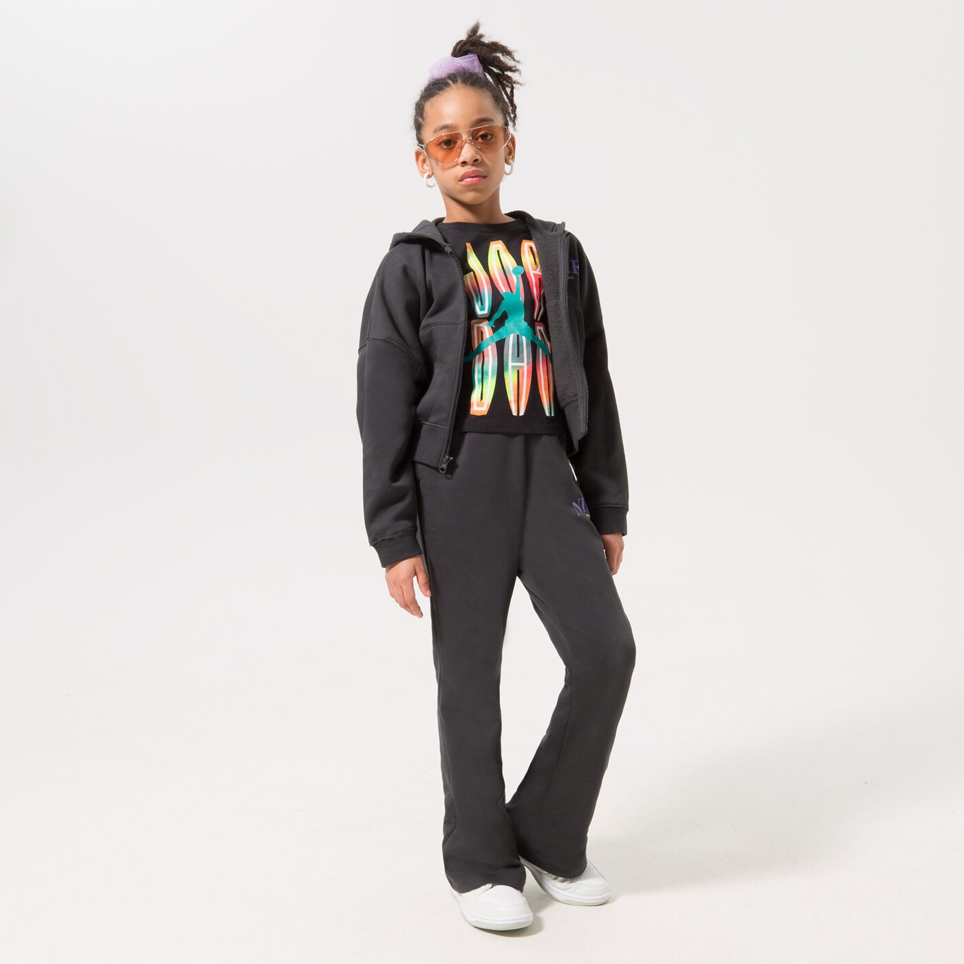 Детски суичър NIKE СУИТЧЪР СЪС ЗАКОПЧАВАНЕ   G NSW TREND FLC FZ HOODIE GIR dv2565-045 цвят черен