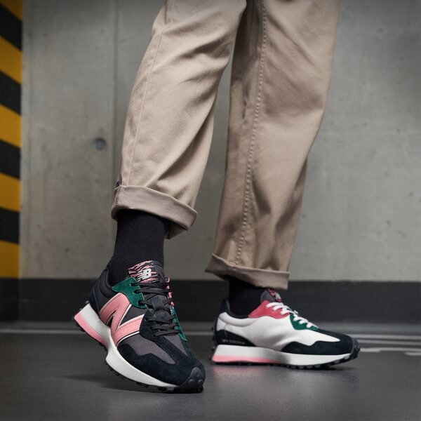 Дамски маратонки NEW BALANCE 327  u327cnt цвят черен