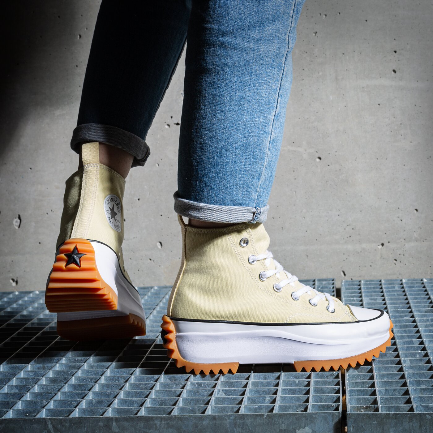 Дамски маратонки CONVERSE RUN STAR HIKE a02132c цвят бежов