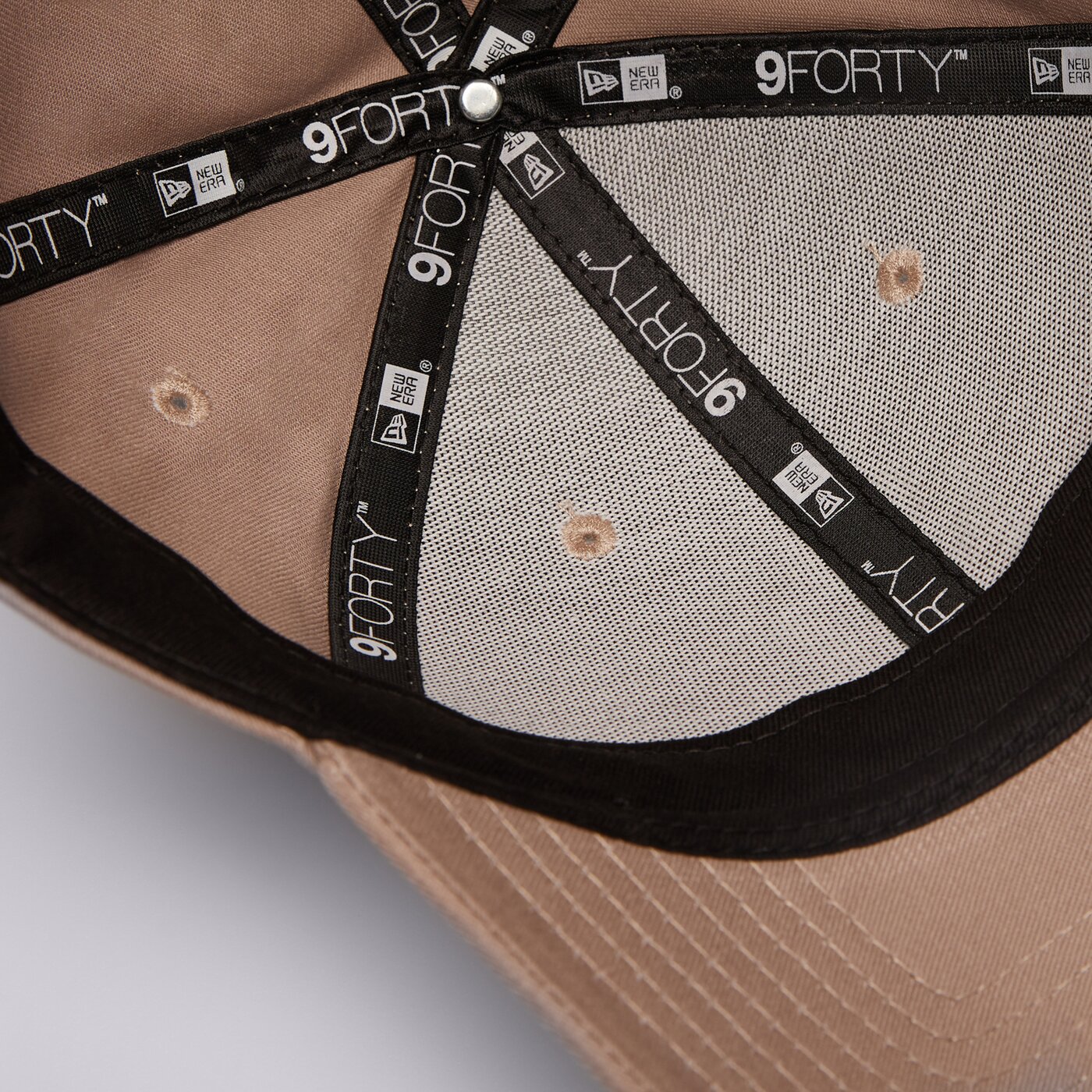 Дамска шапка с козирка NEW ERA ШАПКА LE 940 NYY NEW YORK YANKEES 60435207 цвят кафяв