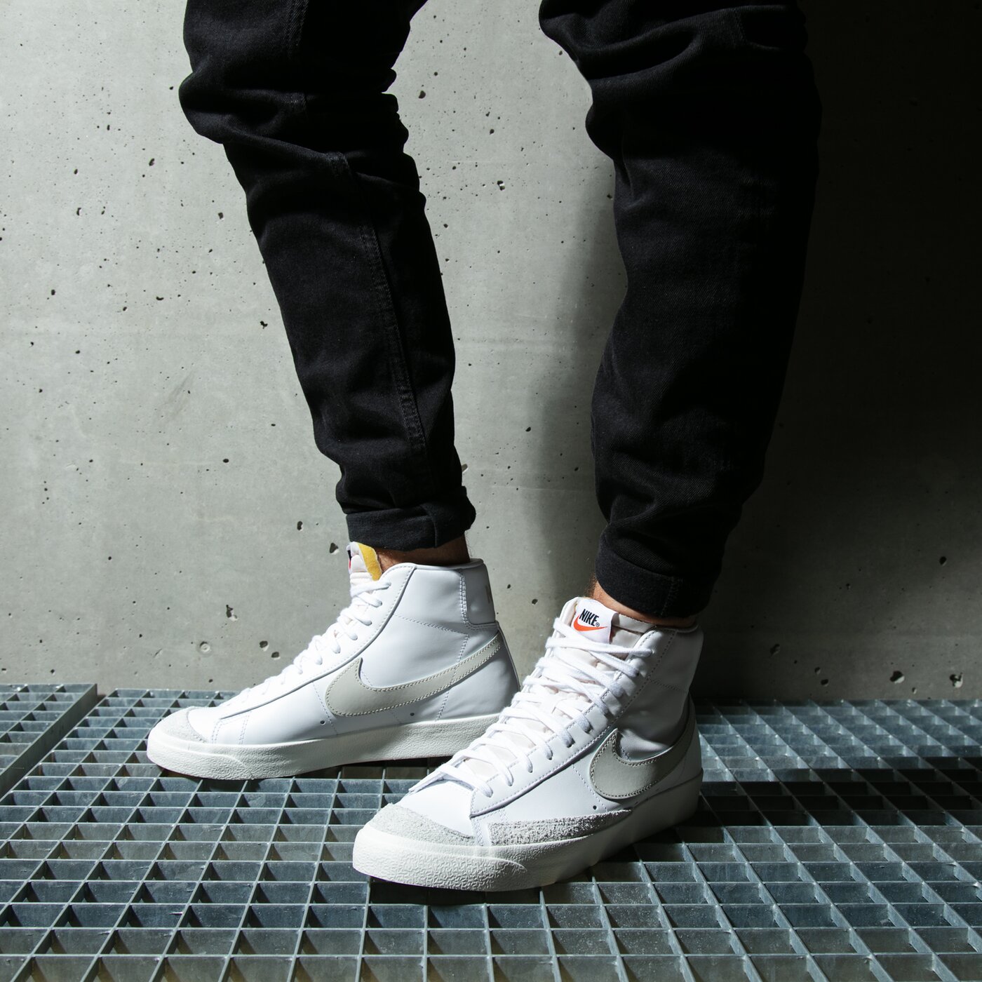 Мъжки маратонки NIKE BLAZER MID '77 VINTAGE bq6806-106 цвят бял