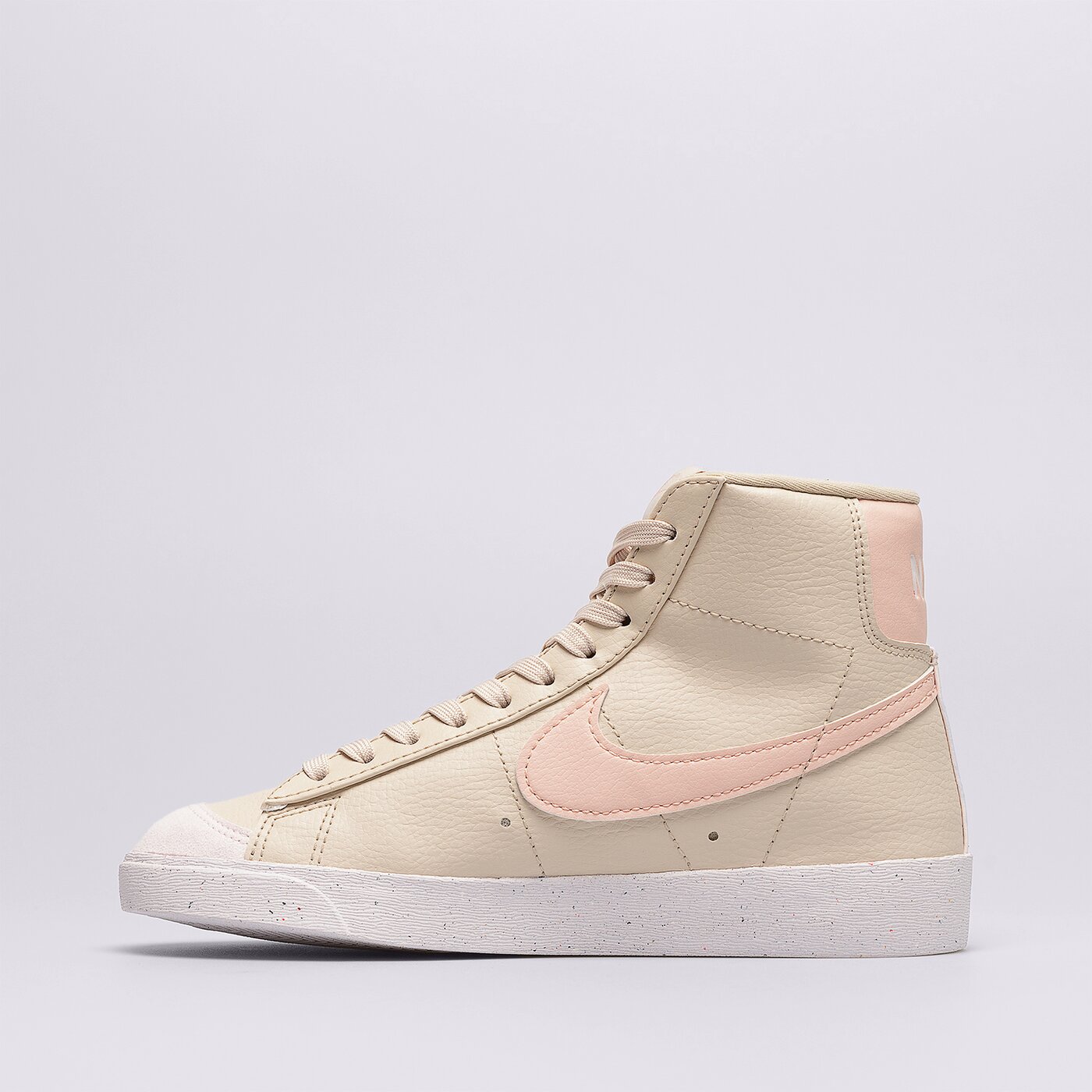 Дамски маратонки NIKE W BLAZER MID '77 NEXT NATURE fb0780-100 цвят бежов