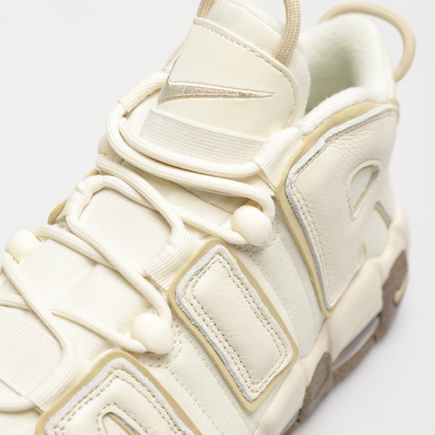 Мъжки маратонки NIKE AIR MORE UPTEMPO '96 dv7230-100 цвят бежов