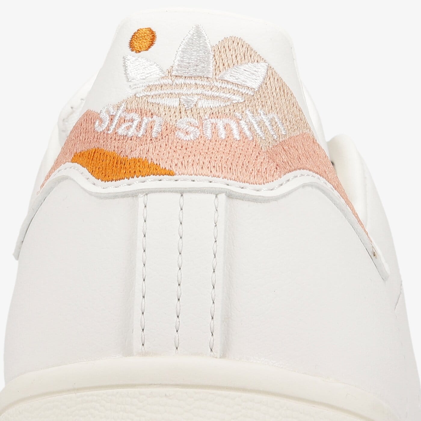 Дамски маратонки ADIDAS STAN SMITH W gv8342 цвят бял