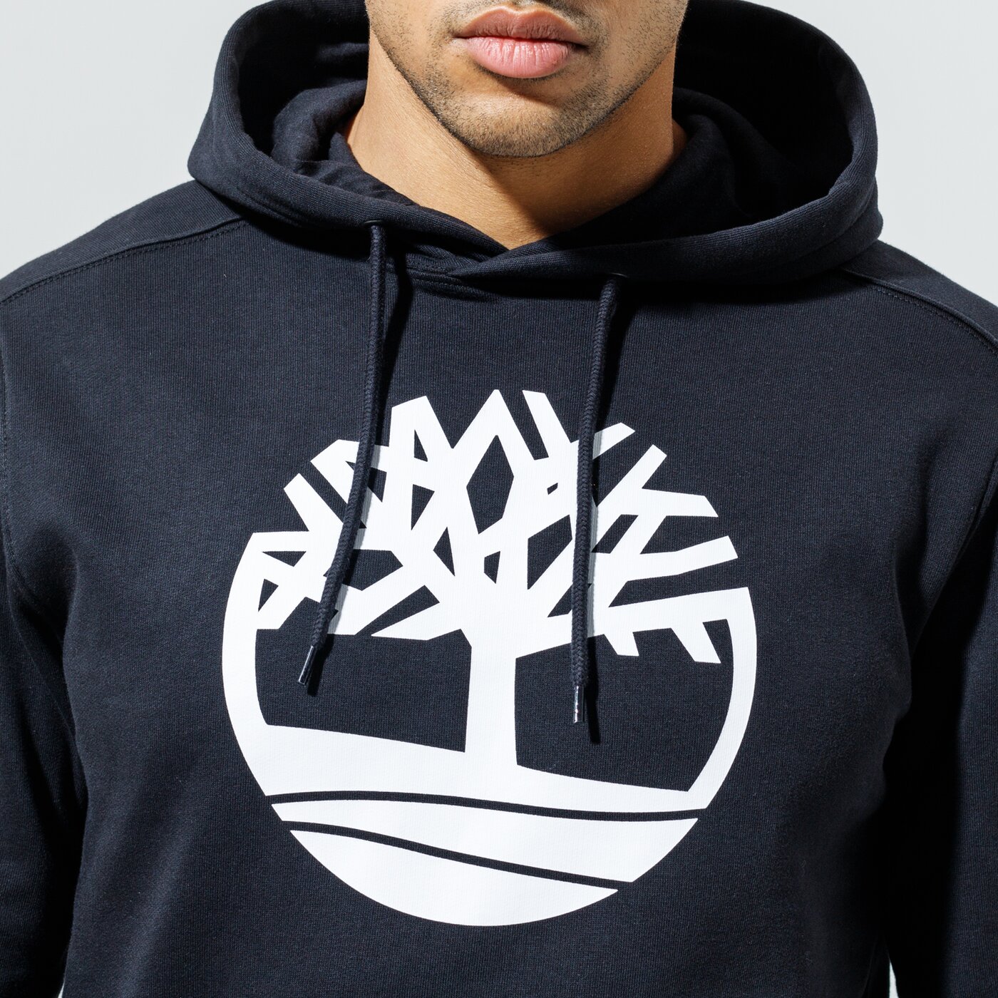 Мъжки суичър TIMBERLAND СУИТЧЪР С КАЧУЛКА YC CORE TREE LOGO PULL OVER HOO tb0a2bjhn921 цвят черен