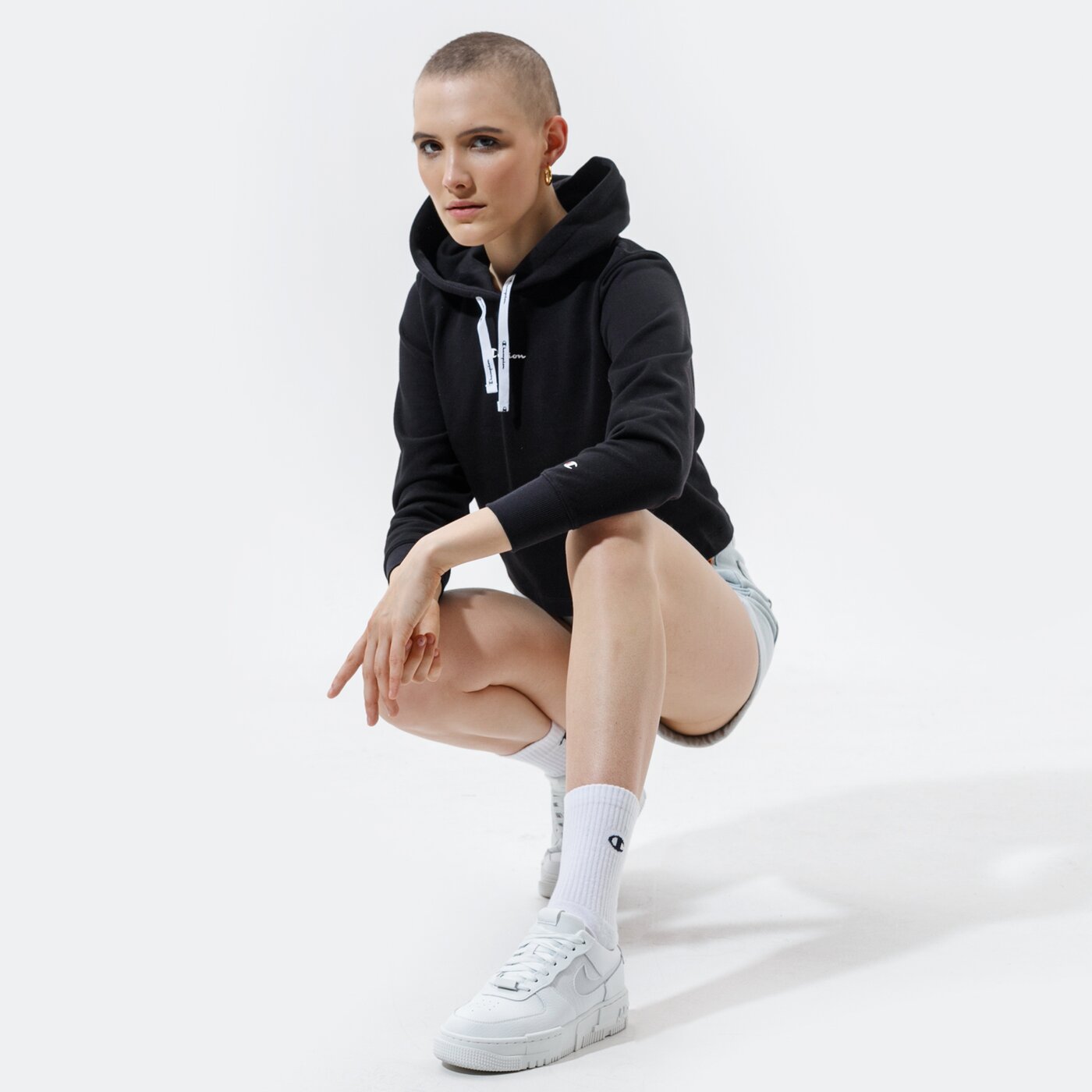Дамски суичър CHAMPION СУИТЧЪР С КАЧУЛКА HOODED SWEATSHIRT 112586kk001 цвят черен