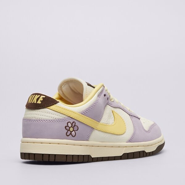 Дамски маратонки NIKE W DUNK LOW PRM fb7910-500 цвят бял