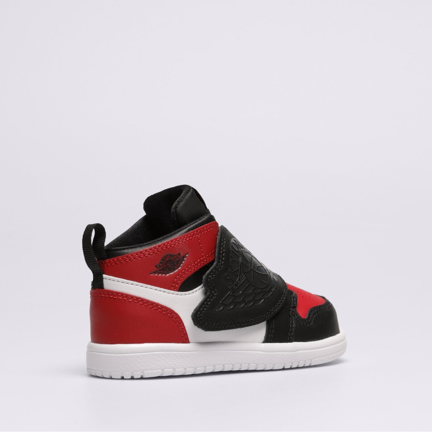 Детски маратонки SKY JORDAN 1  bq7196-016 цвят червен