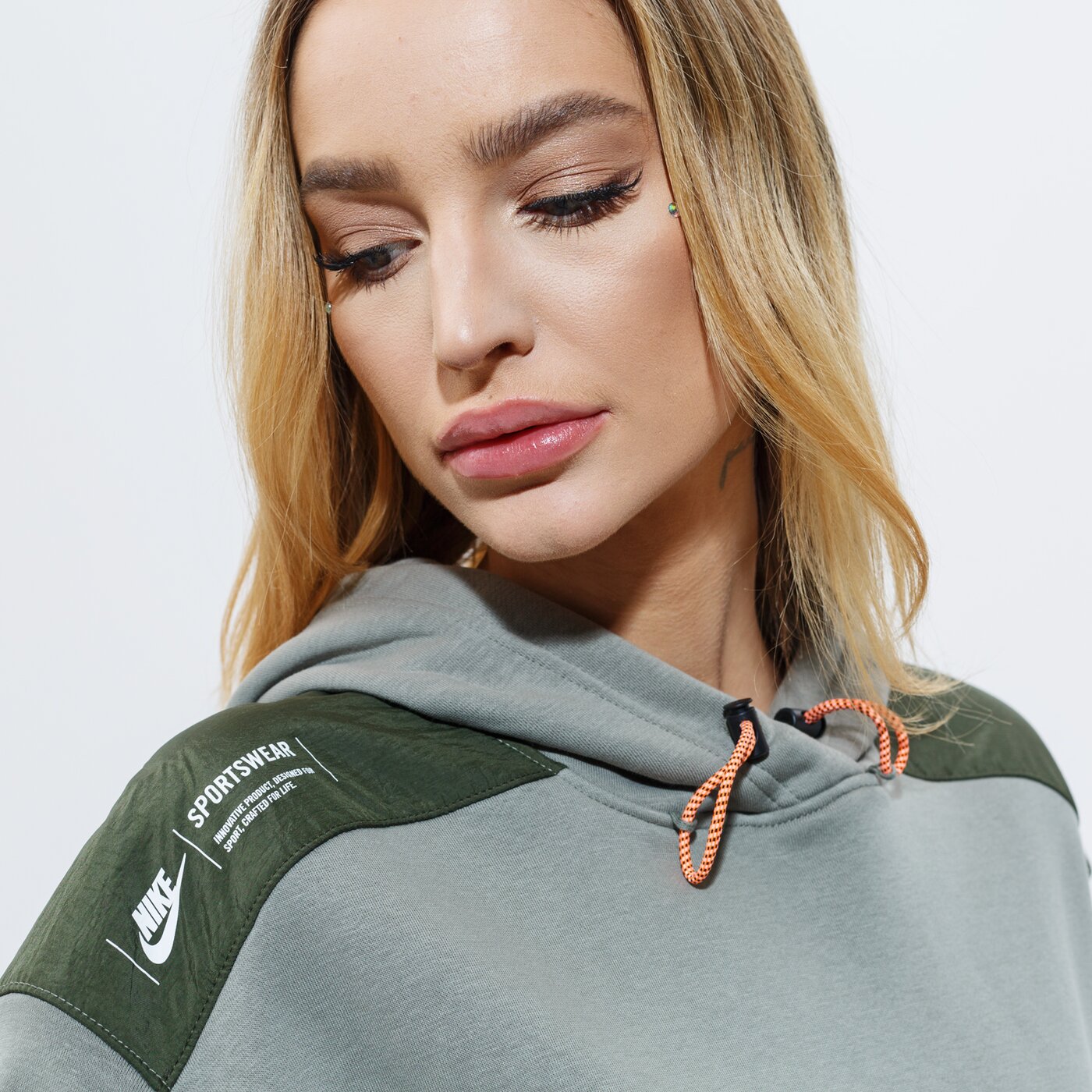 Дамски суичър NIKE СУИТЧЪР С КАЧУЛКА W NSW PO HOODIE FLC UU dd3605-320 цвят сив