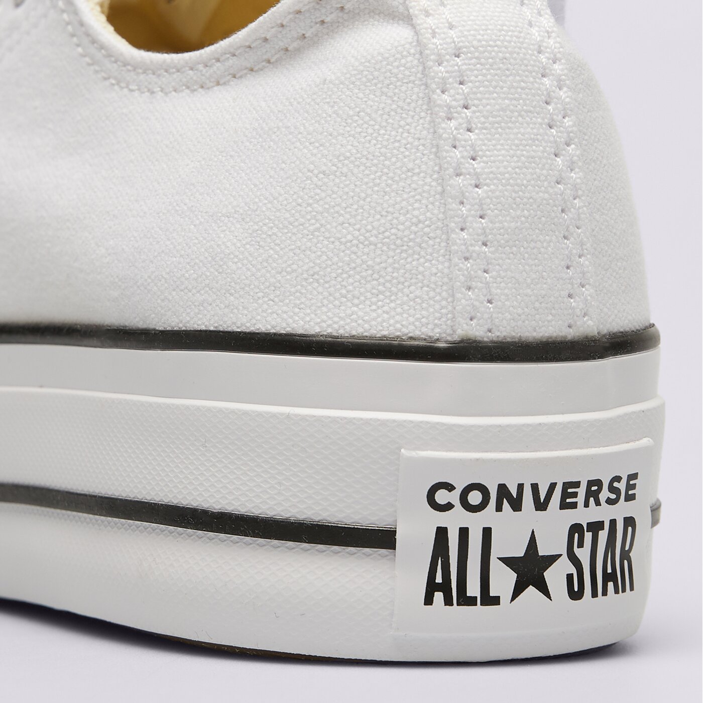 Дамски маратонки CONVERSE CHUCK TAYLOR ALL STAR LIFT 560251c цвят бял