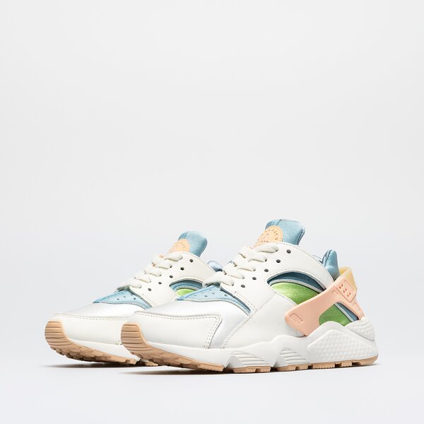 Дамски маратонки NIKE AIR HUARACHE SE dq0117-100 цвят многоцветен