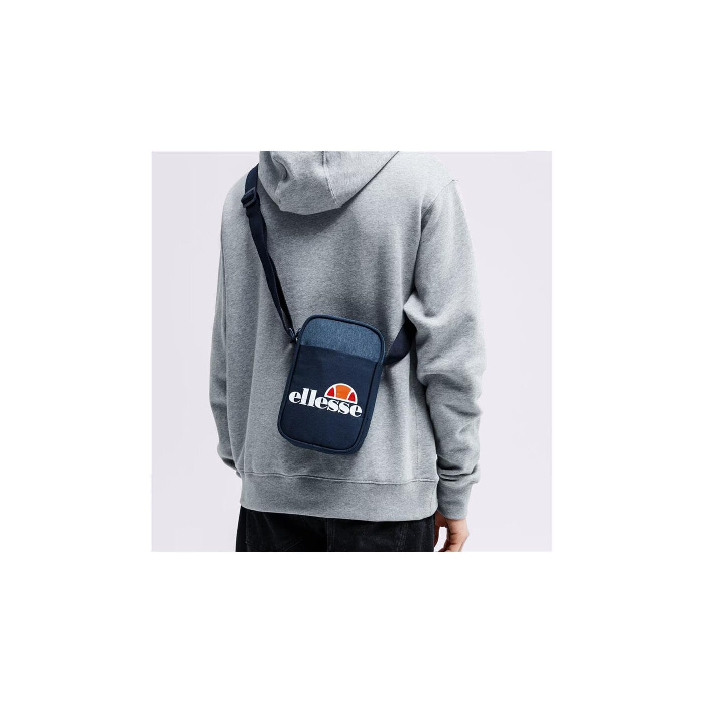 Дамска чанта за кръст ELLESSE ЧАНТА LUKKA NAVY saay0728429 цвят тъмносин