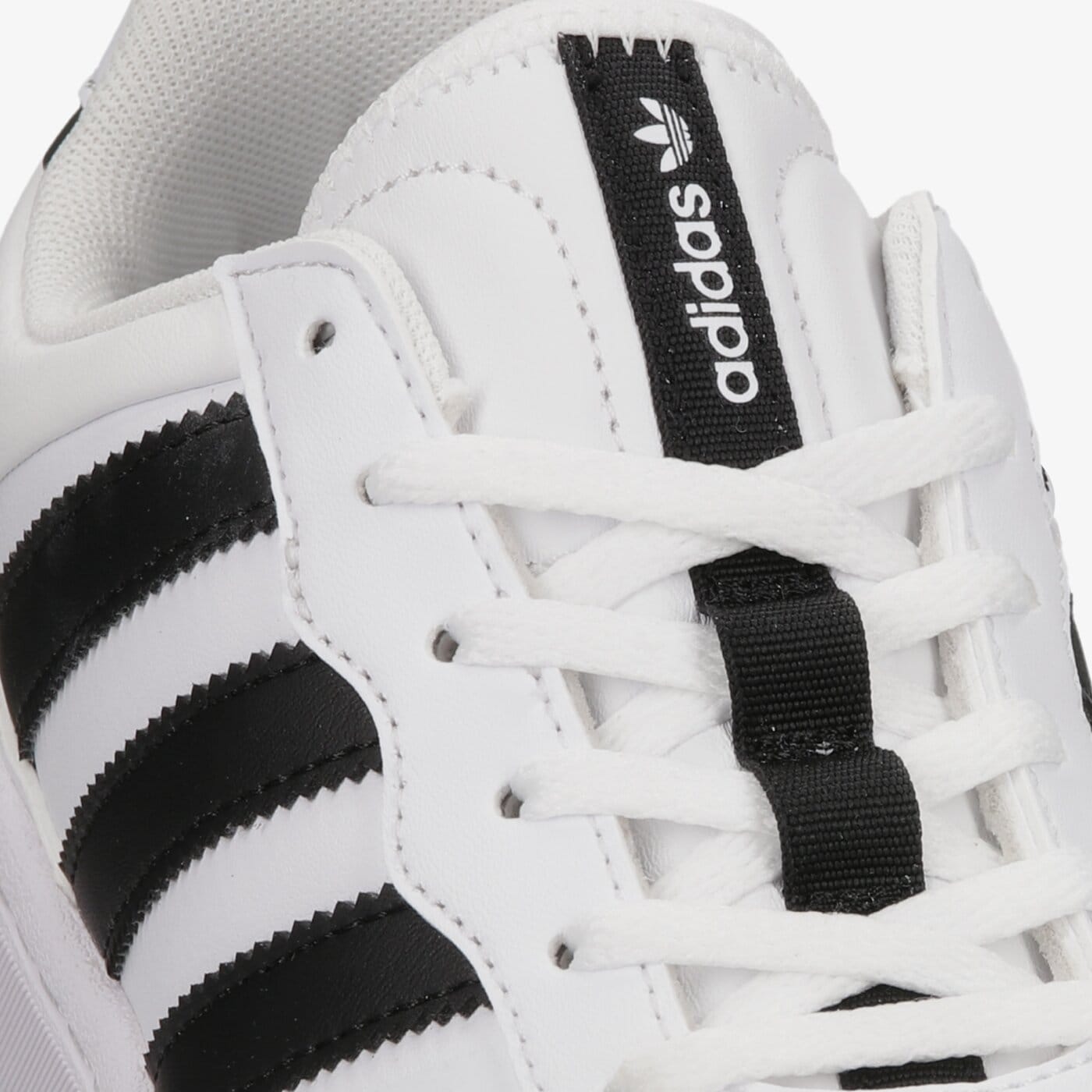 Детски маратонки ADIDAS COURTIC J gy3641 цвят бял