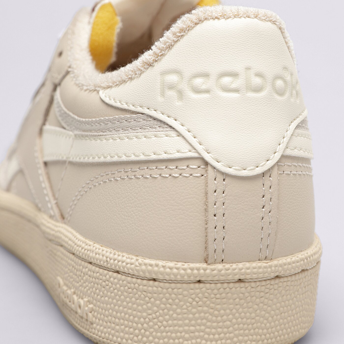 Дамски маратонки REEBOK CLUB C REVENGE VINTAGE 100033095 цвят бежов