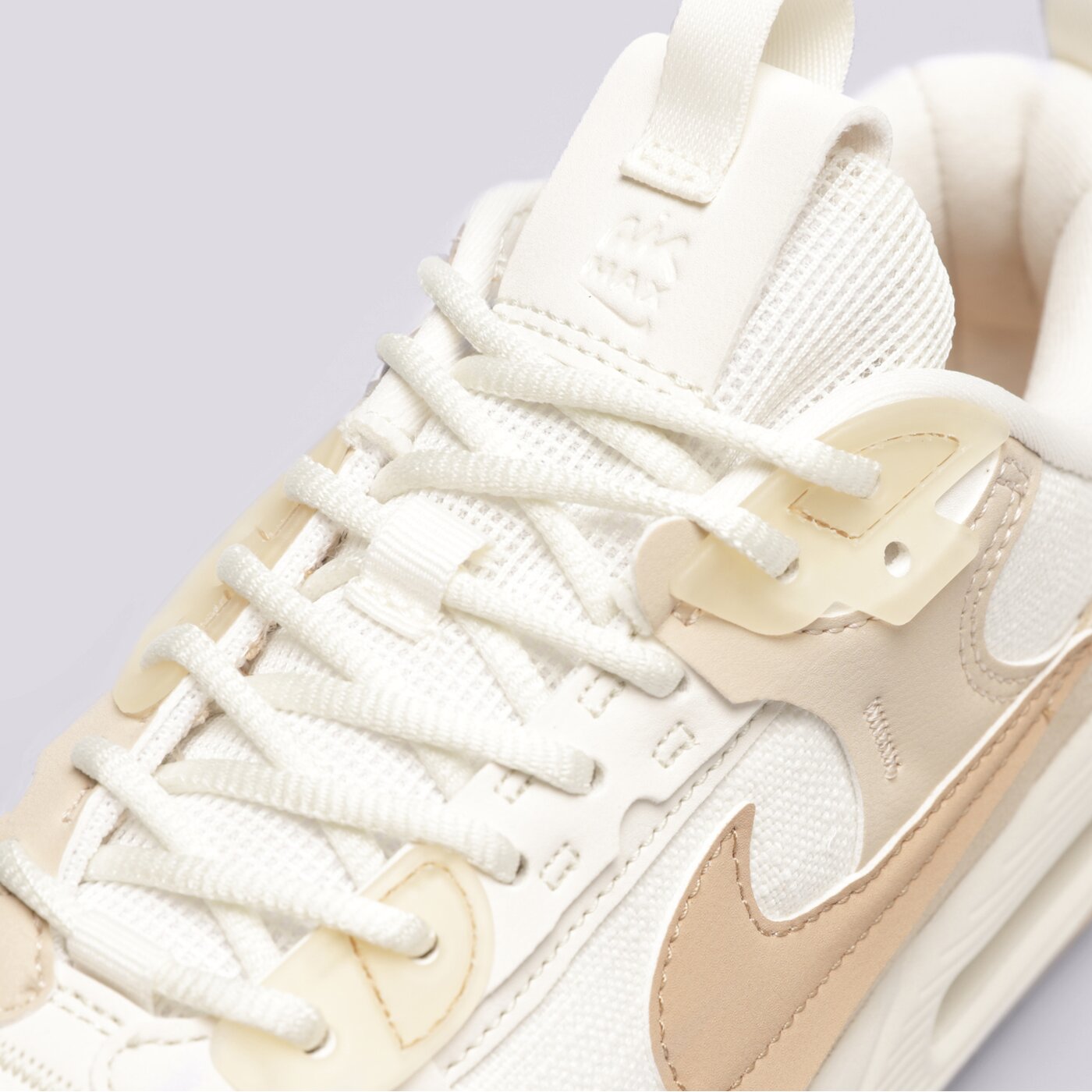 Дамски маратонки NIKE AIR MAX 90 FUTURA dv7190-100 цвят бежов