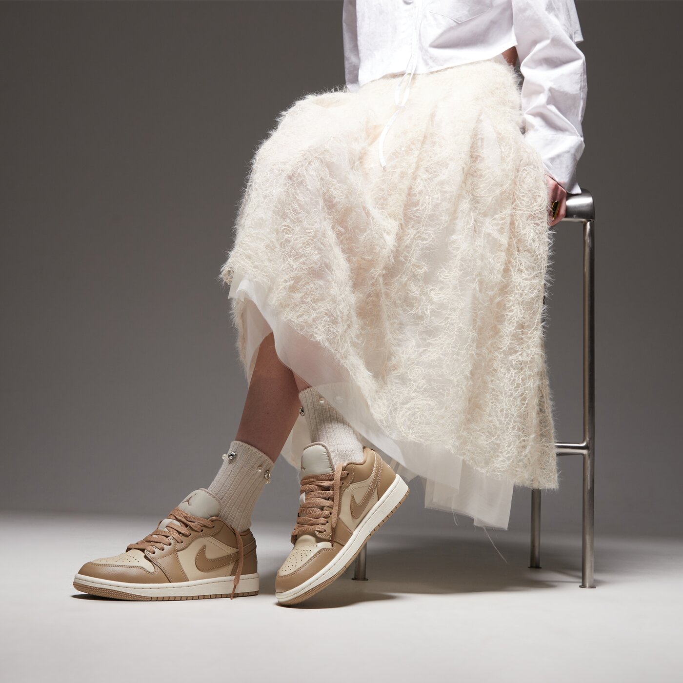 Дамски маратонки JORDAN AIR 1 LOW  dc0774-203 цвят бежов